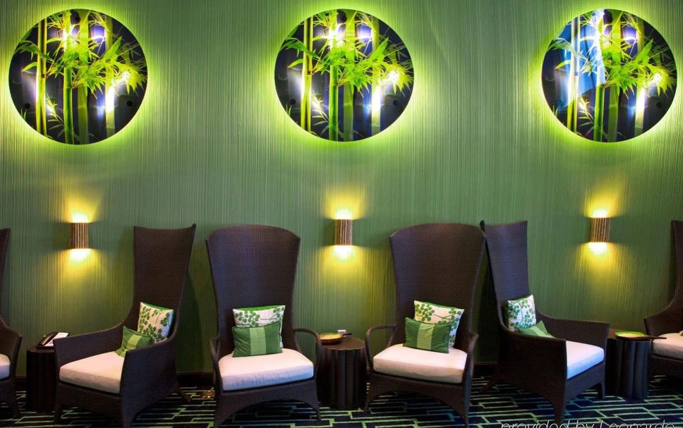 Balai Menunggu Gambar