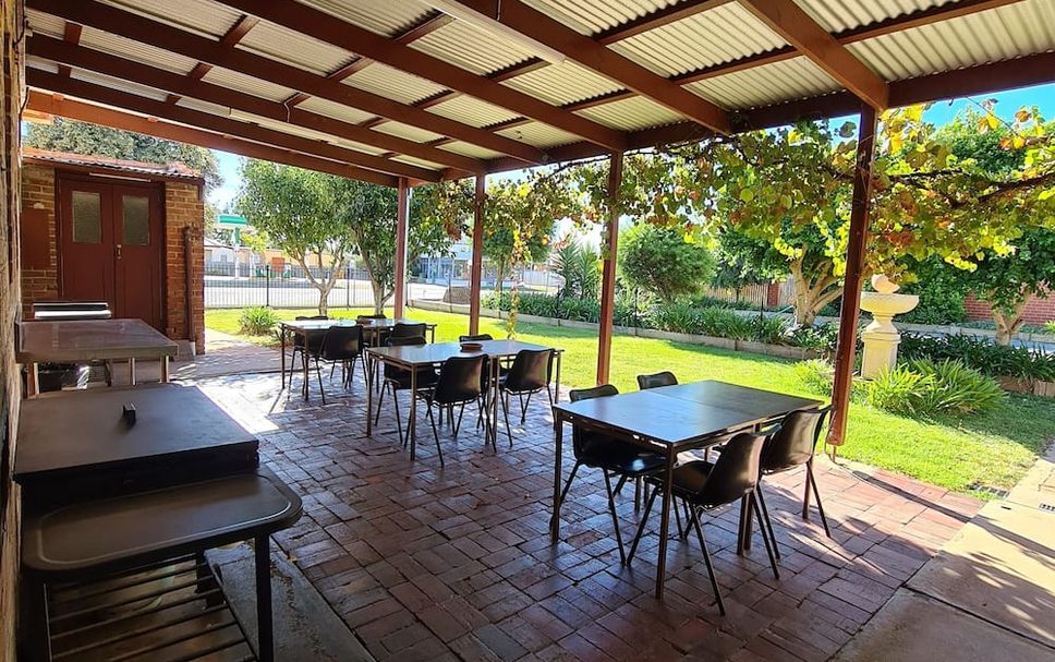 Patio Gambar