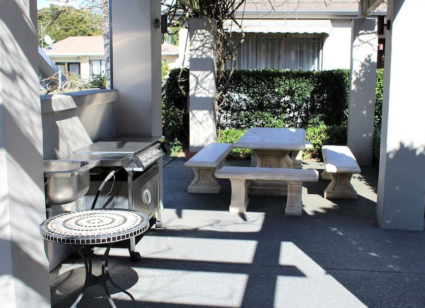 Patio Gambar