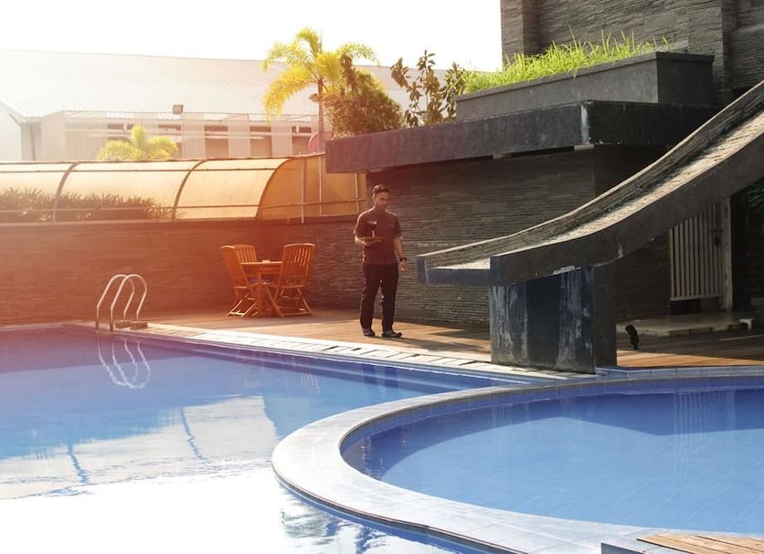Kolam renang Gambar