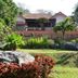Pemandangan luar