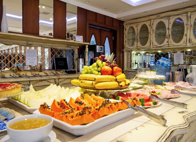 Buffet Gambar