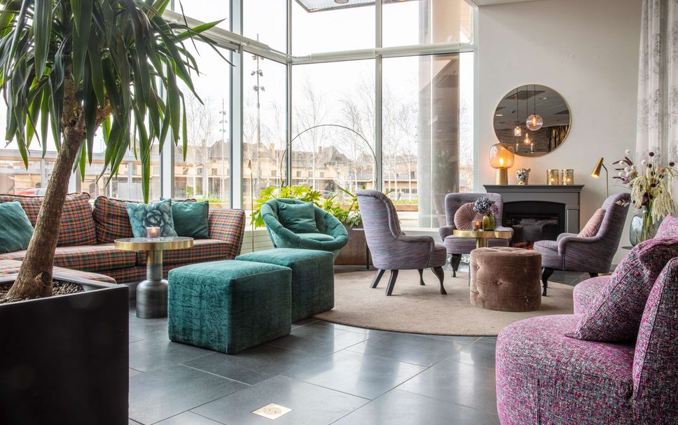 Balai Menunggu Gambar