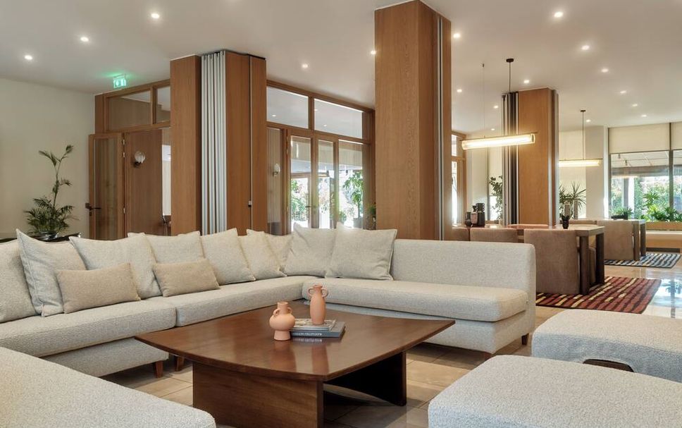 Balai Menunggu Gambar