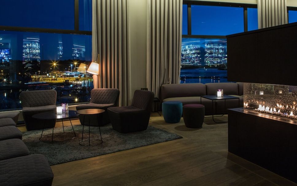 Balai Menunggu Gambar