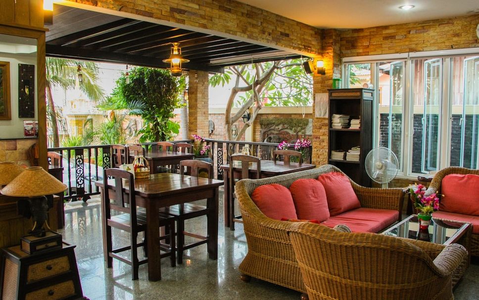 Balai Menunggu Gambar