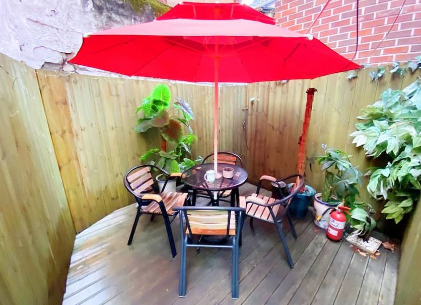 Patio Gambar