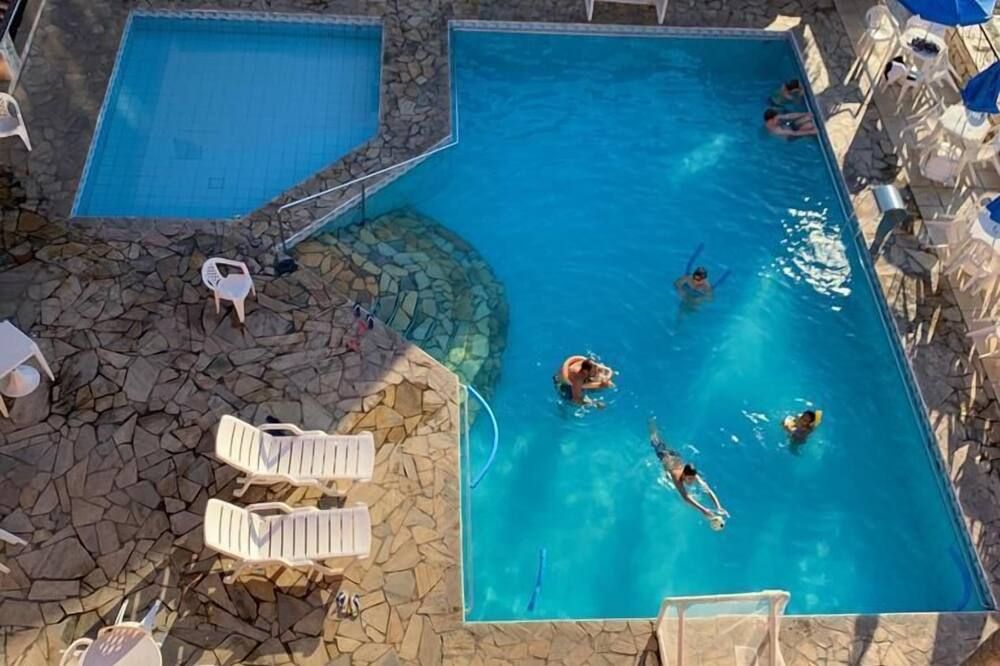 Kolam renang Gambar