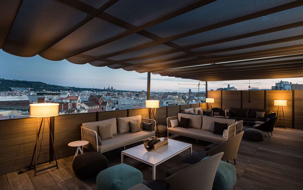 Teres di atas bumbung Gambar