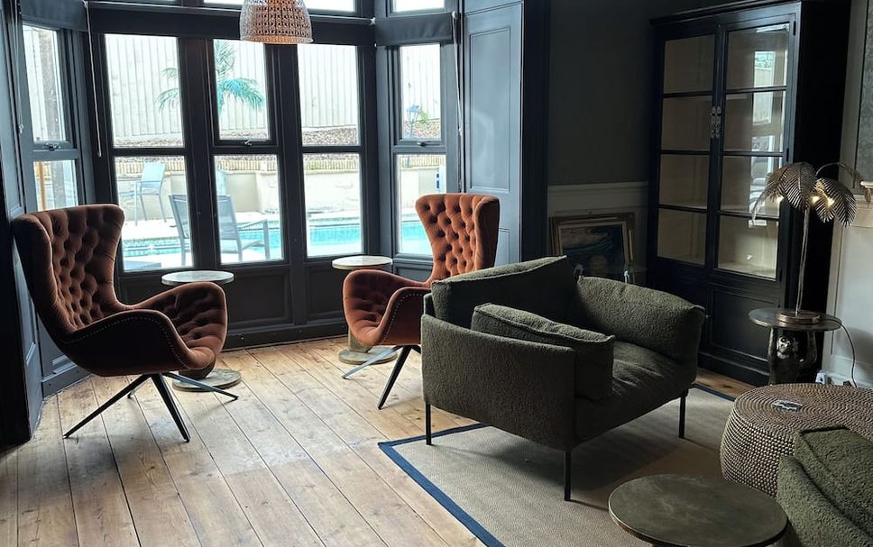 Balai Menunggu Gambar