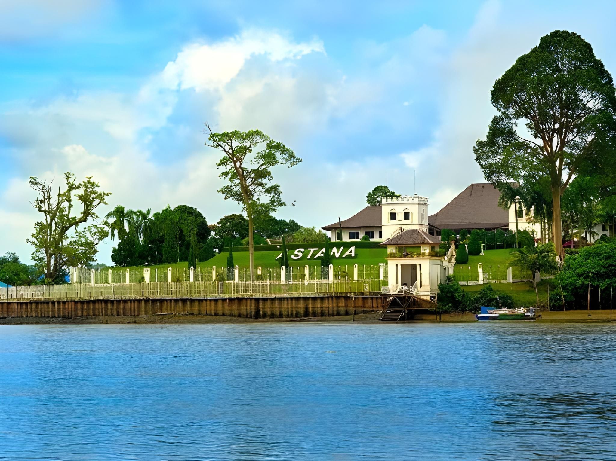 Pemandangan luar