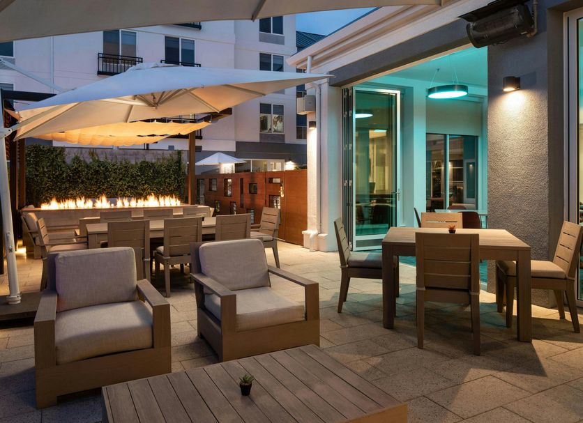Patio Gambar