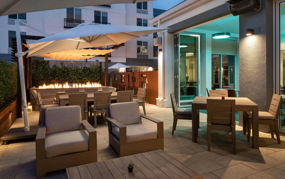 Patio Gambar
