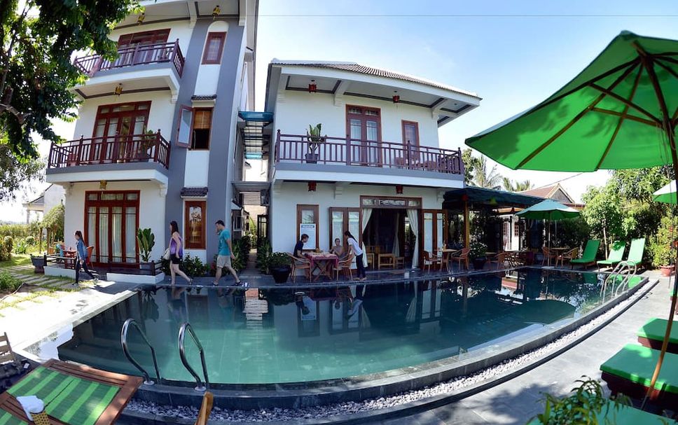 Kolam renang Gambar