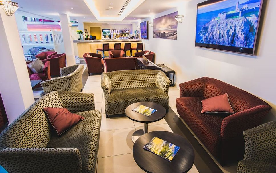 Balai Menunggu Gambar