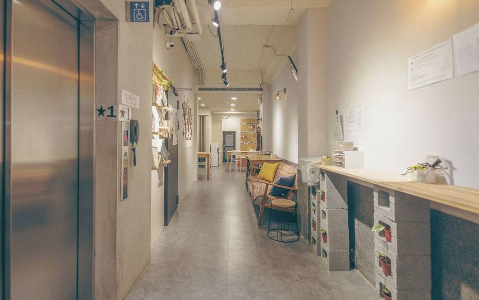 hallway Gambar