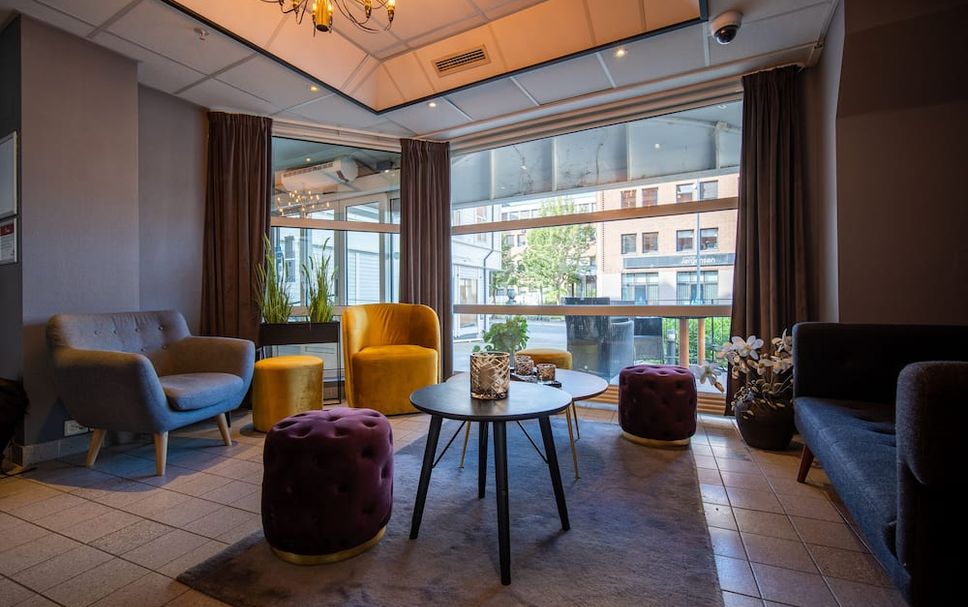 Balai Menunggu Gambar