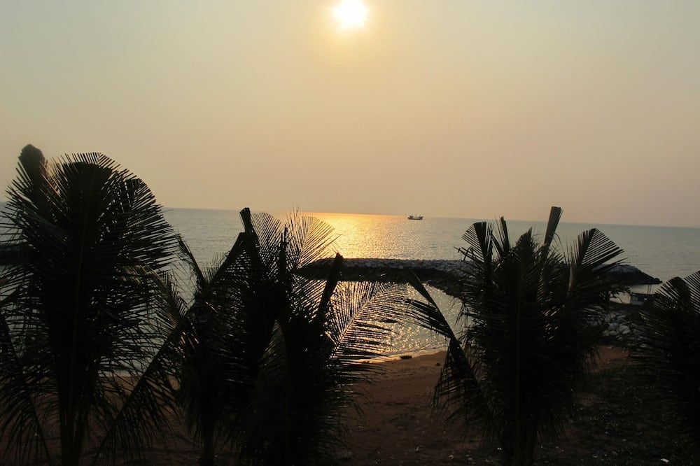 Pemandangan luar