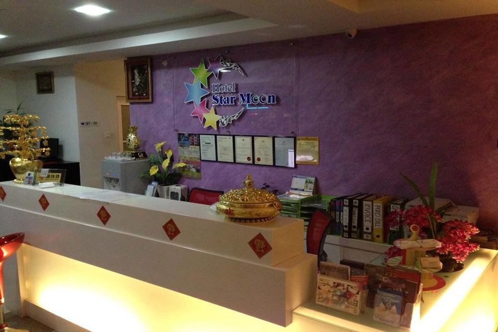 Meja Penyambut Tetamu