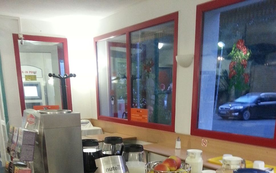 Buffet Gambar