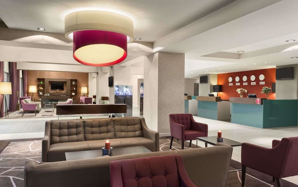 Balai Menunggu Gambar