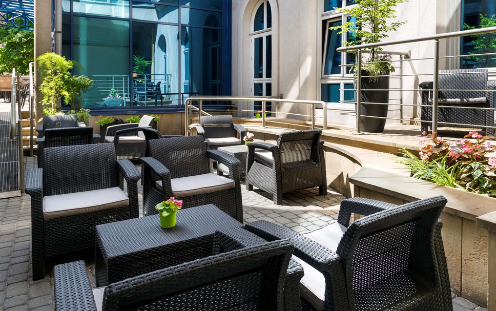 Patio Gambar