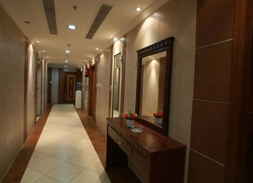 hallway Gambar