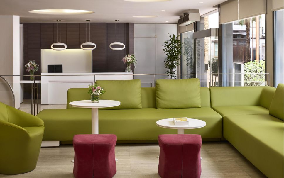 Balai Menunggu Gambar