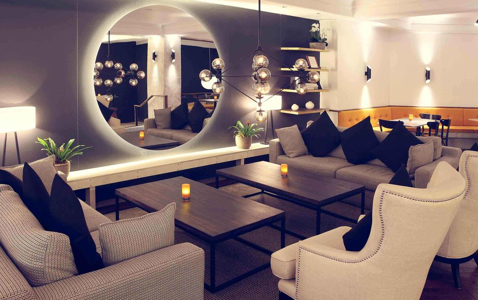 Balai Menunggu Gambar