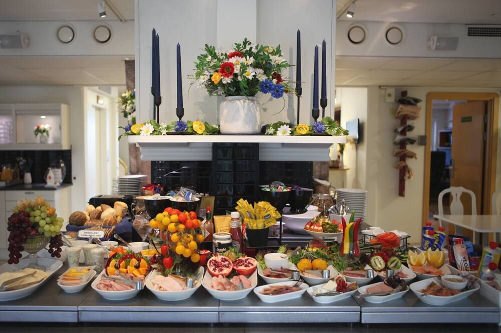 Buffet Gambar