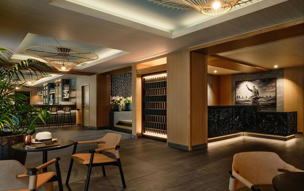 Meja Penyambut Tetamu Gambar