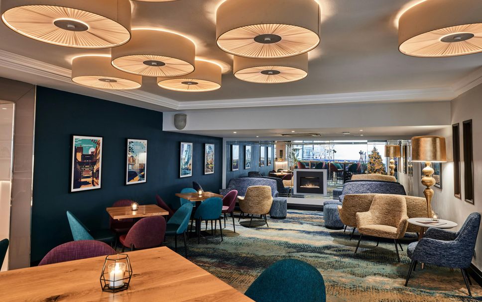 Balai Menunggu Gambar