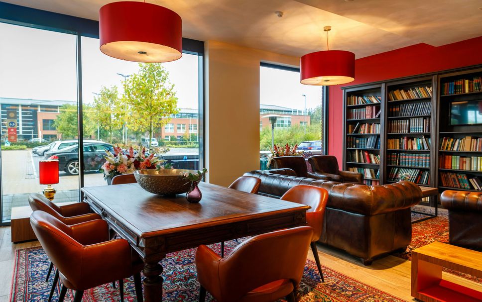 Balai Menunggu Gambar