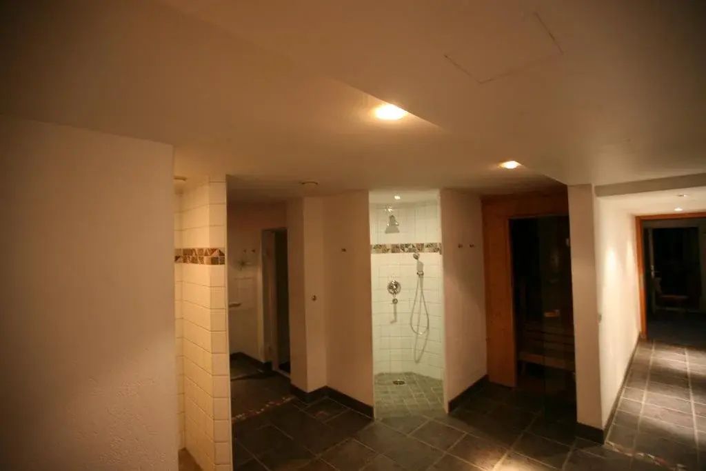 hallway Gambar