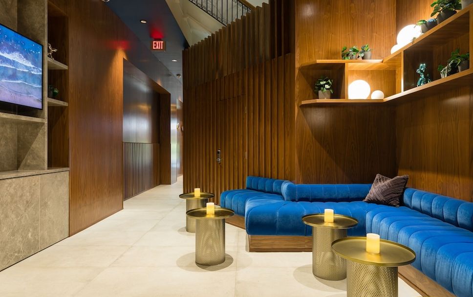 Balai Menunggu Gambar