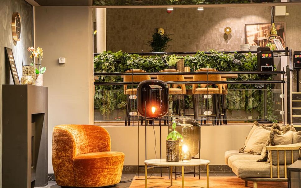 Meja Penyambut Tetamu Gambar