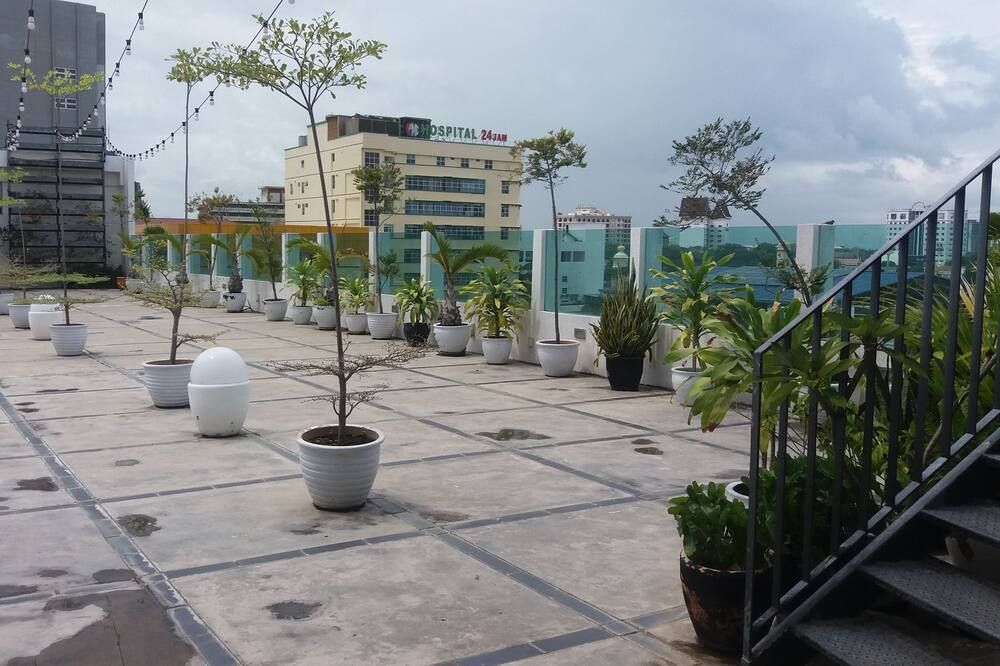 Pemandangan luar