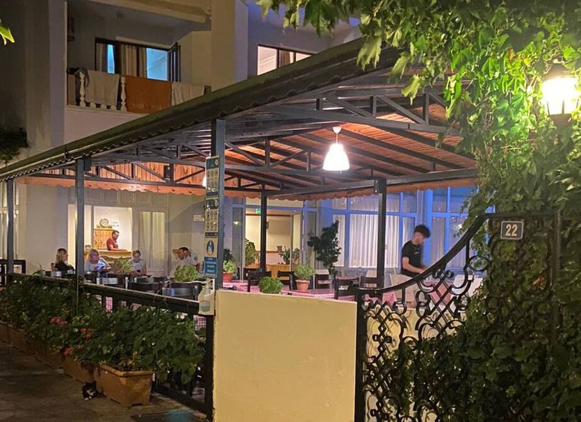 Patio Gambar