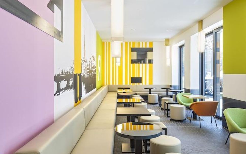 Balai Menunggu Gambar