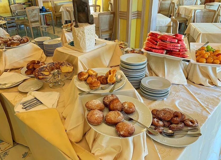 Buffet Gambar