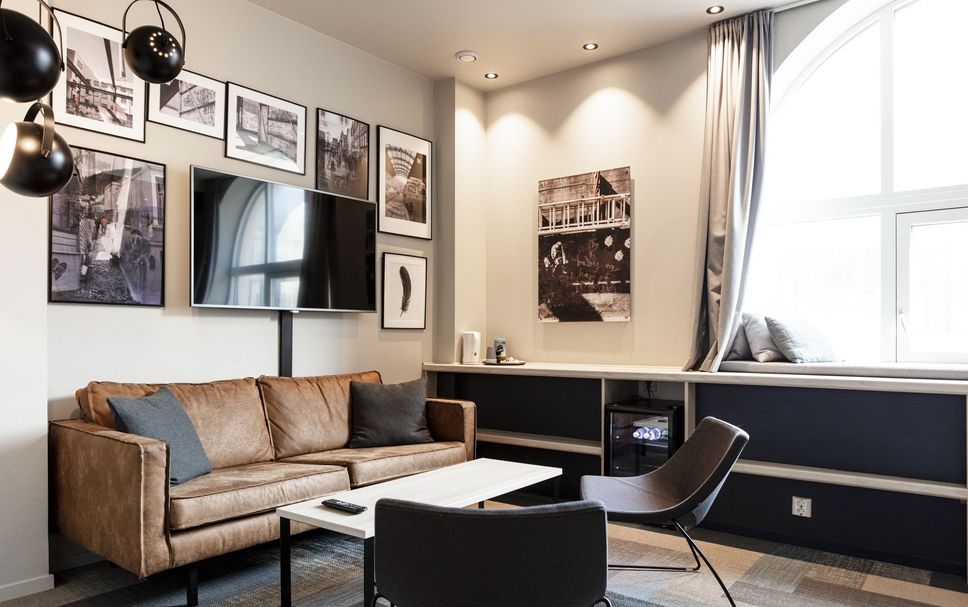 Balai Menunggu Gambar