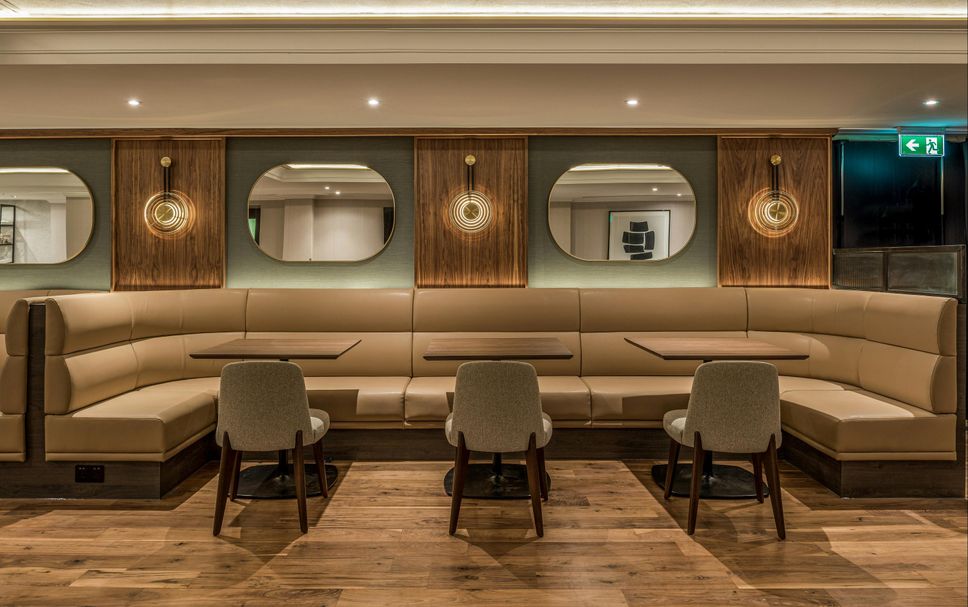 Balai Menunggu Gambar