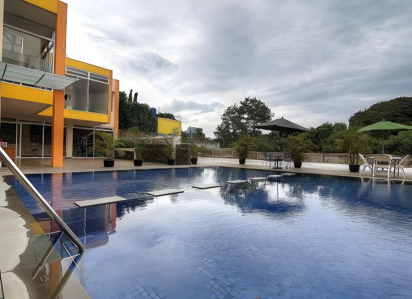 Kolam renang Gambar