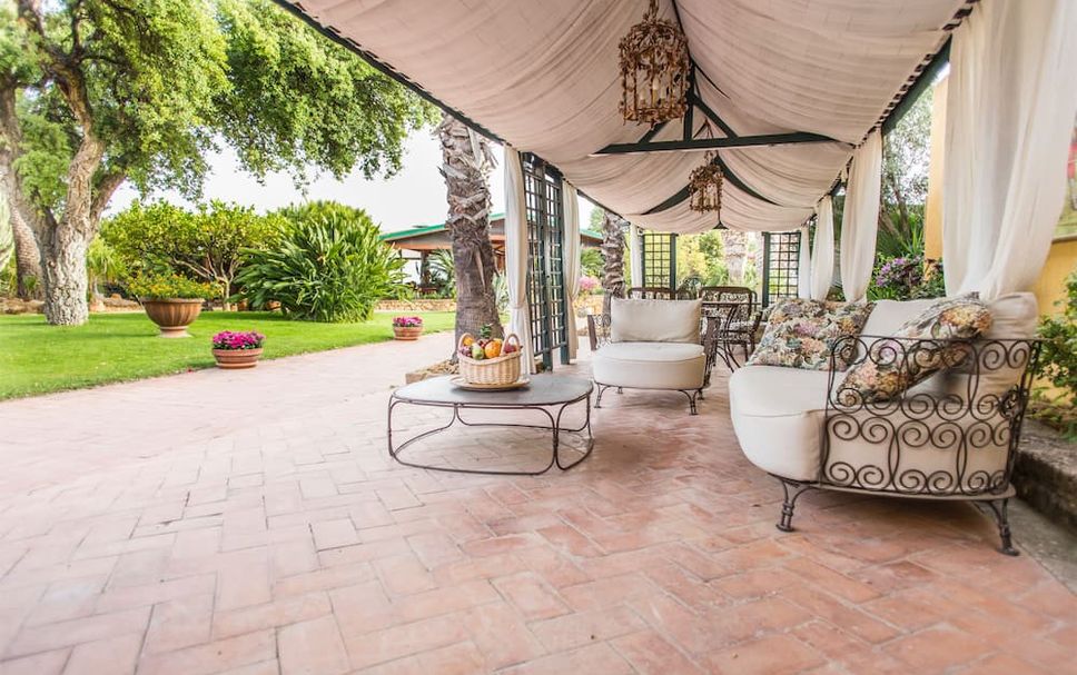 Patio Gambar