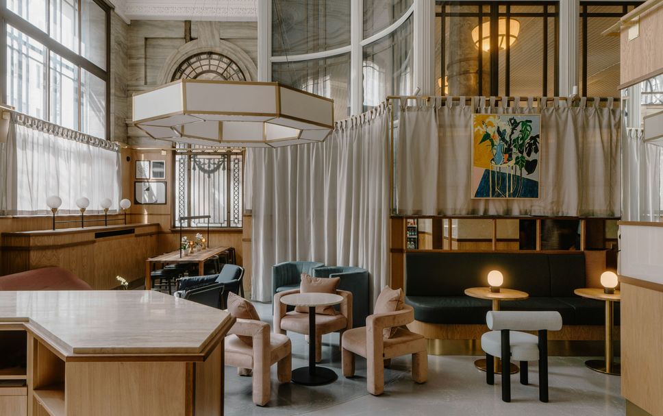 Balai Menunggu Gambar