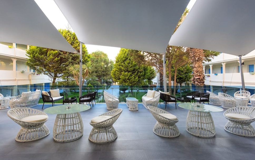 Patio Gambar