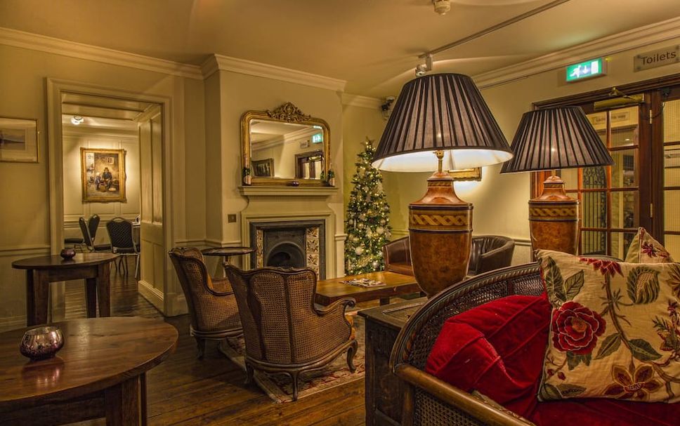 Balai Menunggu Gambar