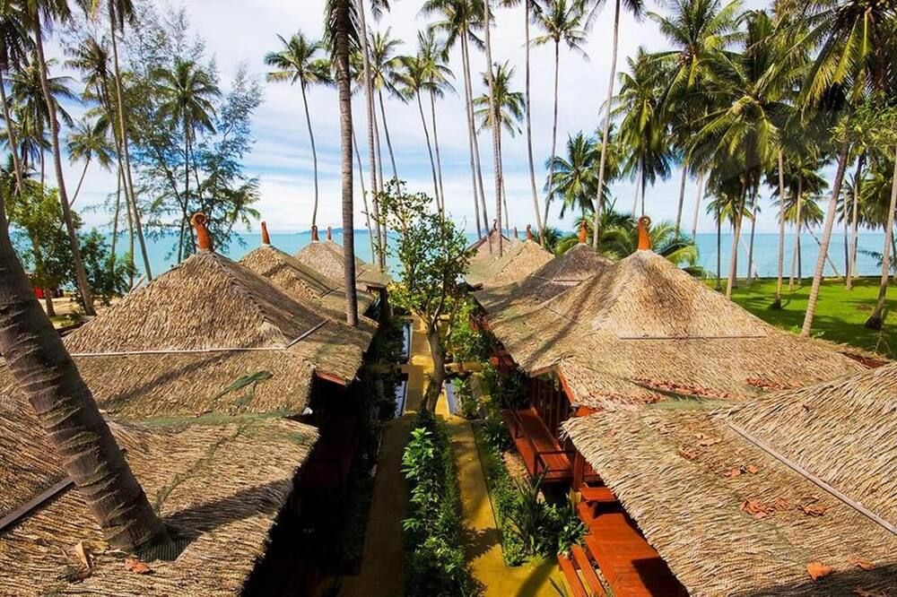Pemandangan luar