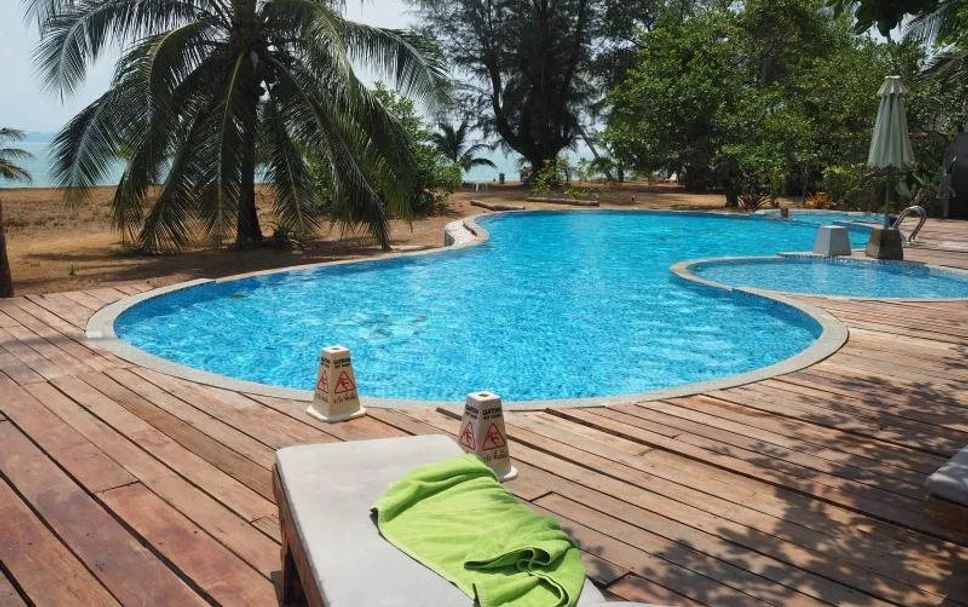 Kolam renang Gambar