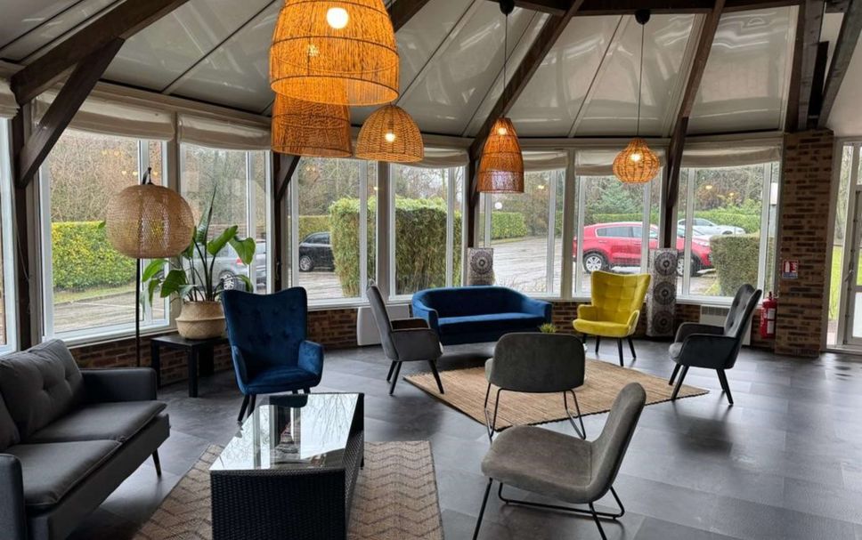 Balai Menunggu Gambar